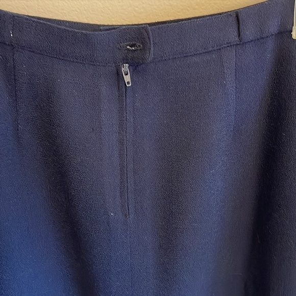 Dark Blue 100% Fine Merino Wool Skirt Made in USA. - Picture 6 of 11